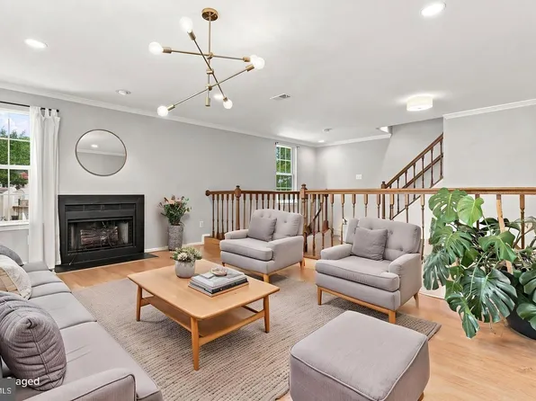 14621 Monmouth Dr, Burtonsville, MD 20866