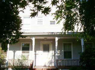 8 Cross Ln, Greenwich, CT 06830