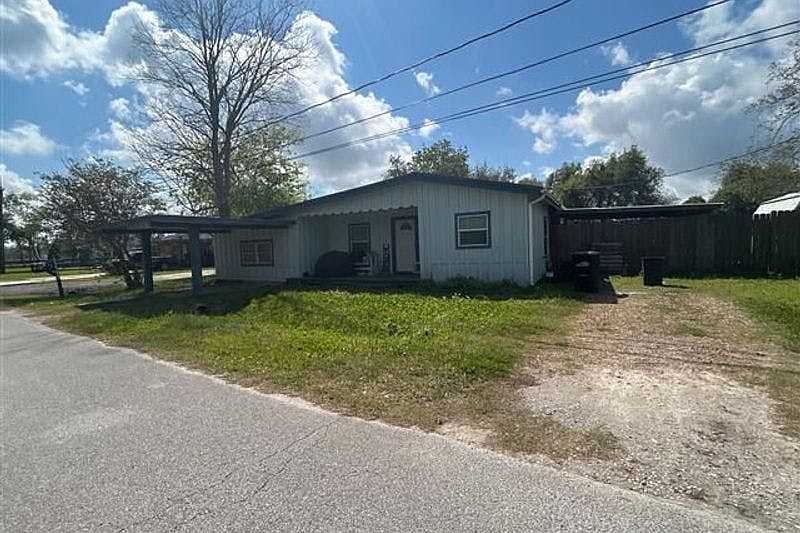 2nd image of 13449 Walker St