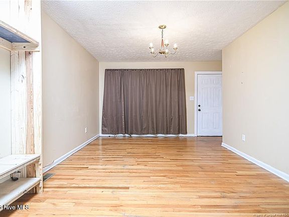 3rd image of 437 N Caledonia Road