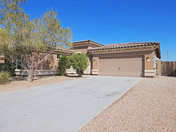 3rd image of 16176 W Papago St
