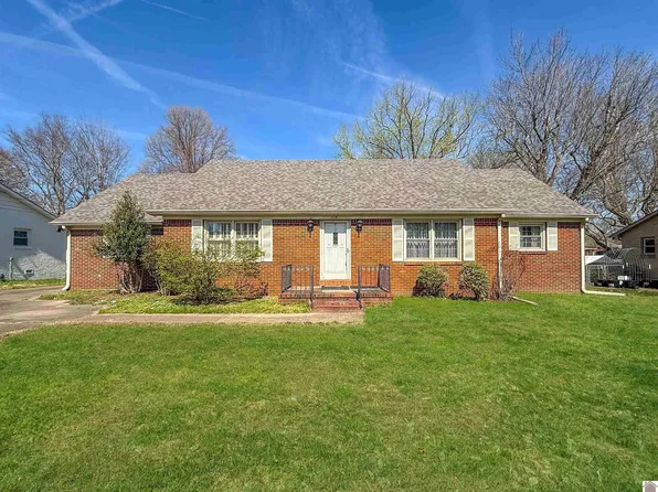 1608 Keenland Dr, Murray, KY 42071