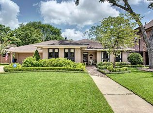 6242 Chevy Chase Dr, Houston, TX 77057