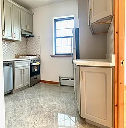 Rented by Apple Exclusive Realty Inc
