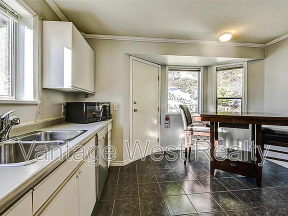 4th image of 3308 McGinnis Rd