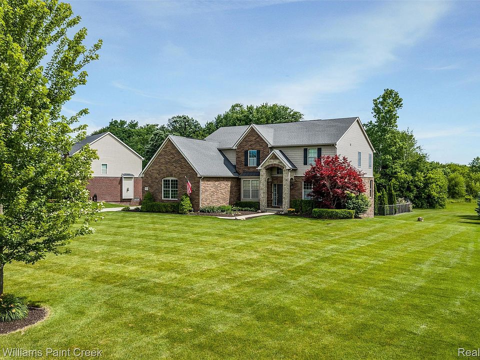 1st image of 75644 Elk Horn Dr