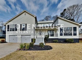 1318 W Shiloh Trl, Kennesaw, GA 30144