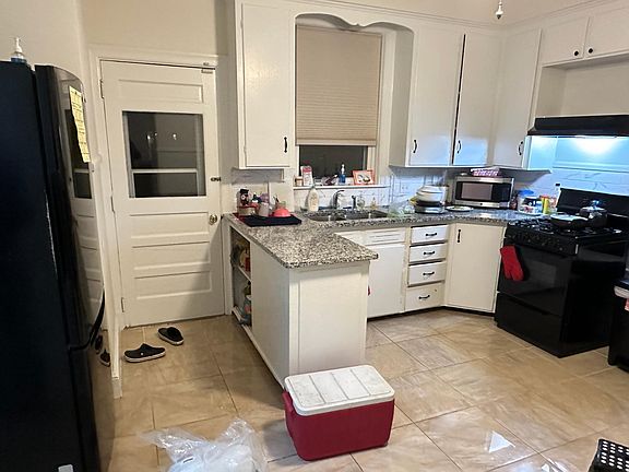 4th image of 234 Wilson Ave