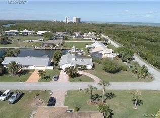 10 Castle Ct, Fort Pierce, FL 34949