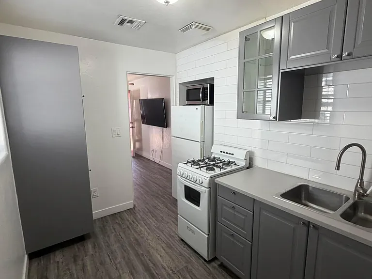 712 W Taylor St #4 — Photo 6