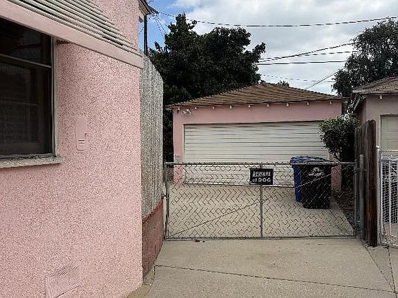 2nd image of 10124 Hildreth Ave