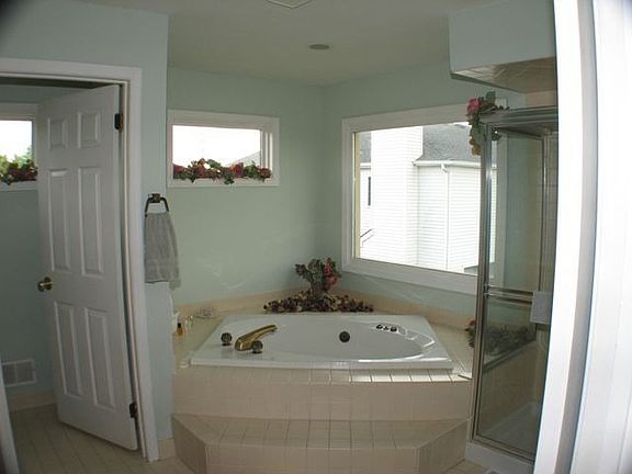 7 devon ct north brunswick