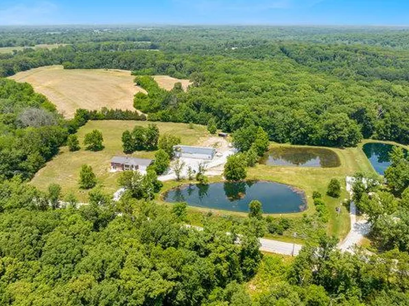 17989 Hickory Lick Rd, Warrenton, MO 63383