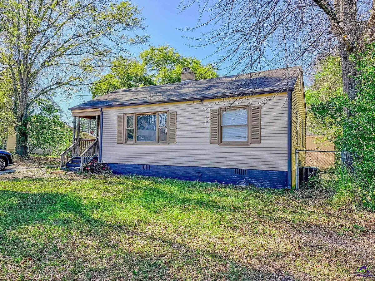 Building Photo - 607 McArthur Blvd