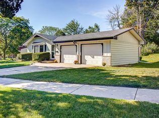 9600 W Rio St, Milwaukee, WI 53225