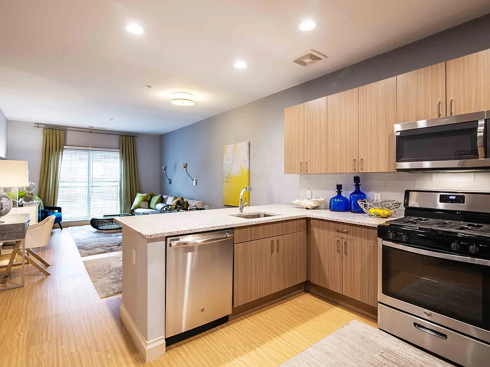 120 Park Plaza Dr #3123