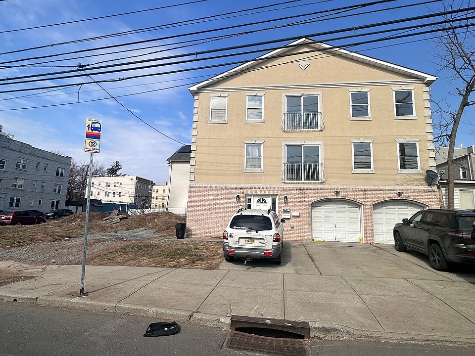 1st image of 658 18th Ave Unit B