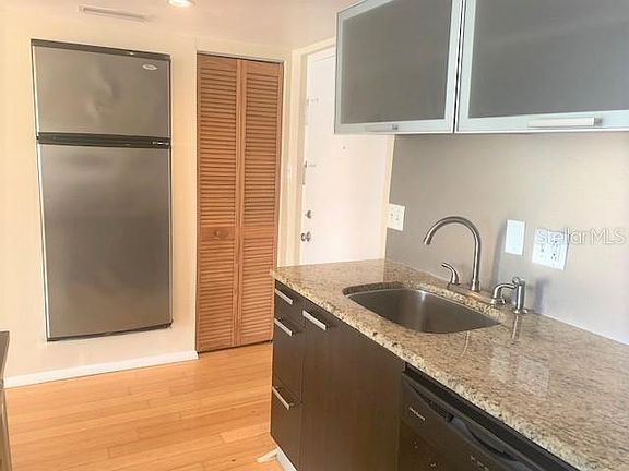 3rd image of 701 S Madison Ave APT 403