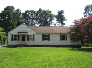 5230 Chestnut Fork Rd, Gloucester, VA 23061
