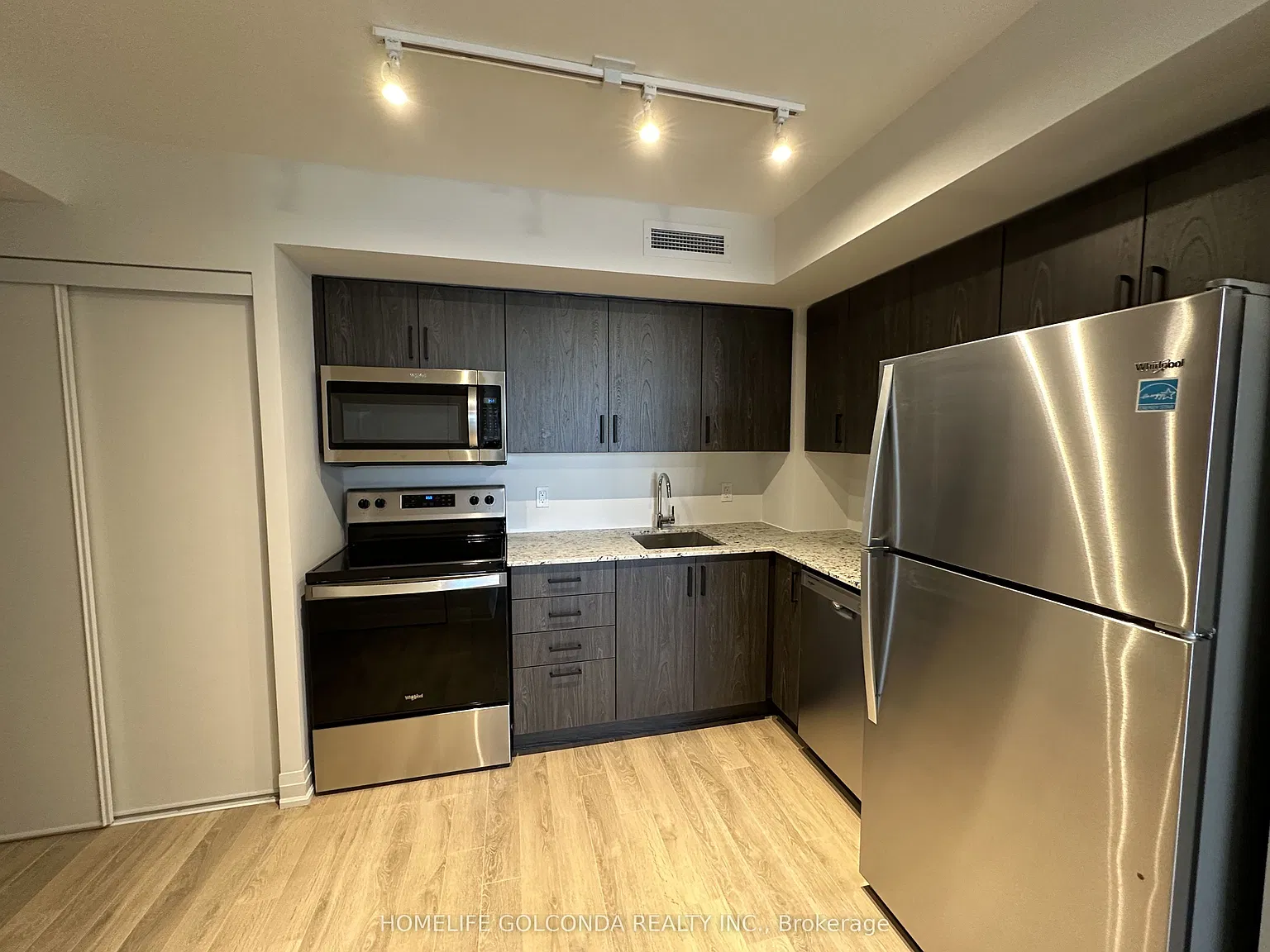 2 bed, $2,350 — Photo 2