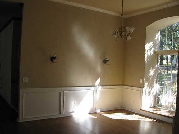 3rd image of 2610 S Lyndsey Ct
