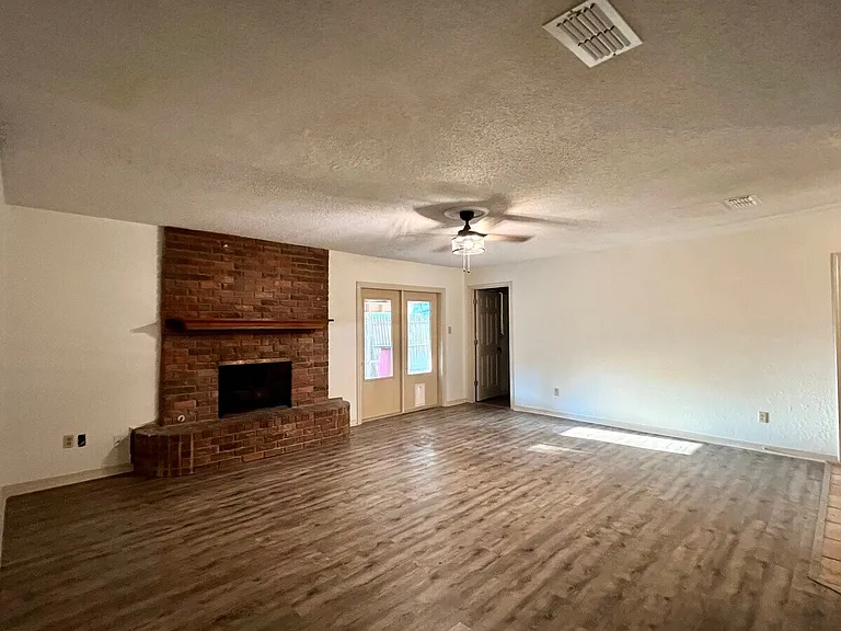 5901 Larry Dr — Photo 7