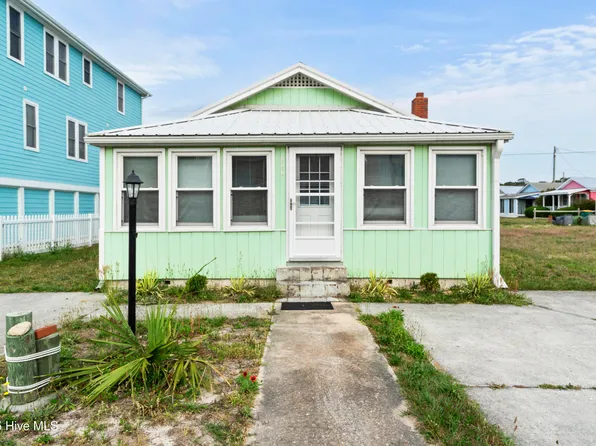 628 Fort Fisher Boulevard S, Kure Beach, NC 28449