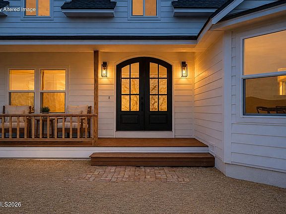 5th image of 680 Rowe Pl