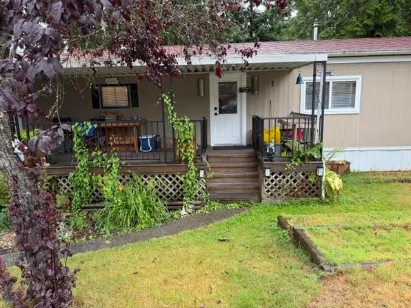 3295 Sunnyside Rd #1, Anmore, BC V3H 4Z4