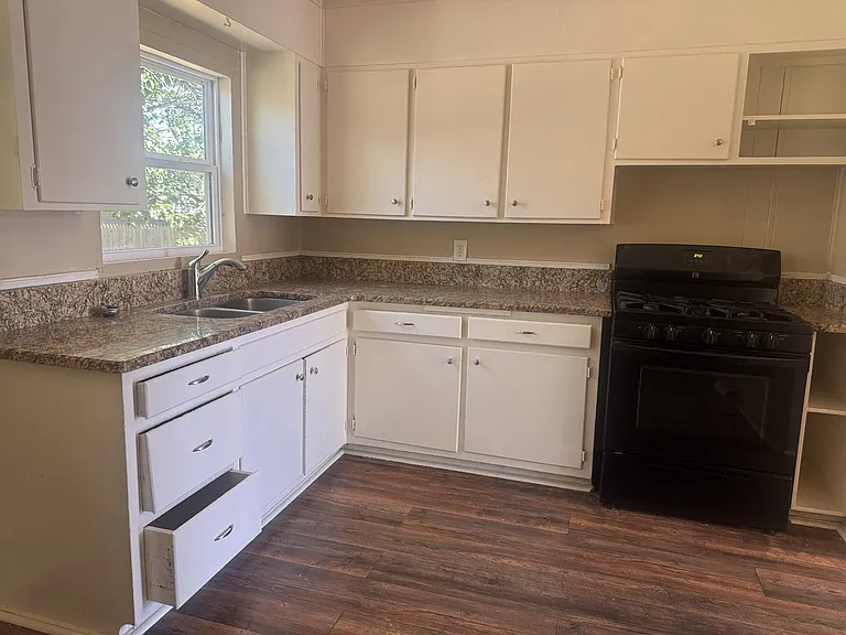 2917 S Woodland St — Photo 8