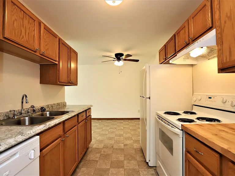 4000 Hazelton Rd — Photo 5