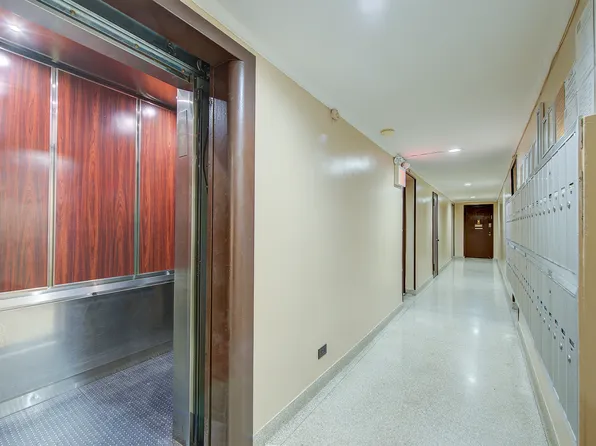 100-25 Queens Boulevard image 4 of 40