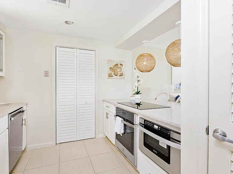 11818 Pebblewood Dr — Photo 9