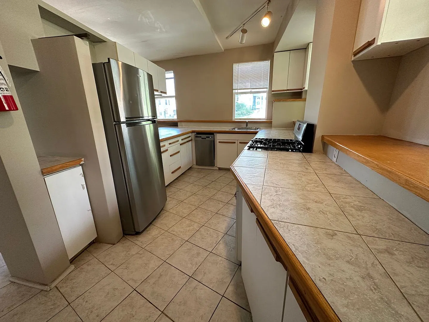119 Stewart Ave — Photo 2