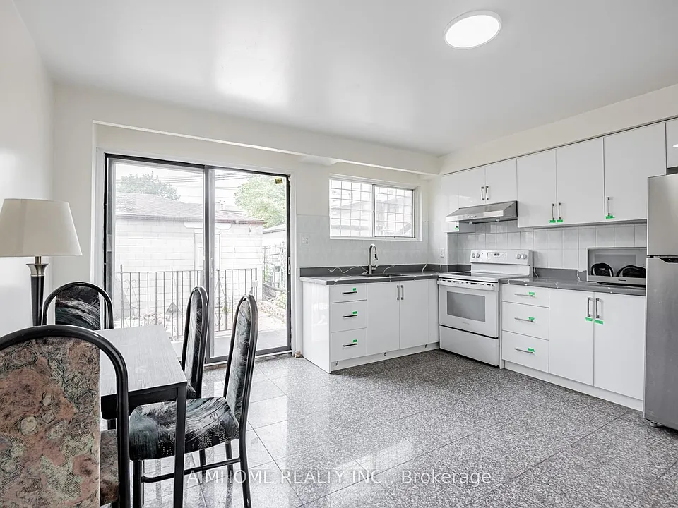 144 Wolseley St #2B