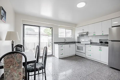 144 Wolseley St Photo 1