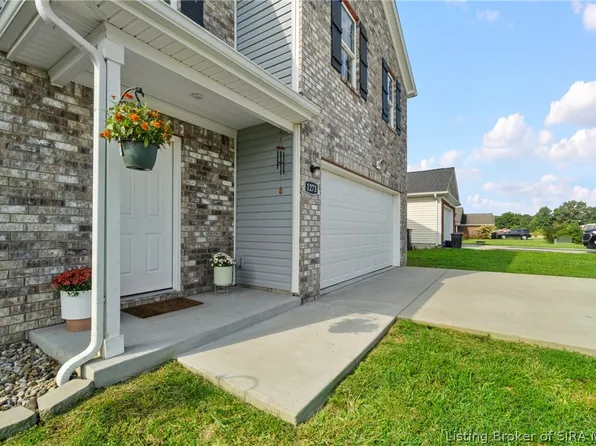 1273 Graham Boulevard, Scottsburg, IN 47170