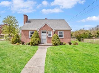 116 Arcade St, Chicopee, MA 01020