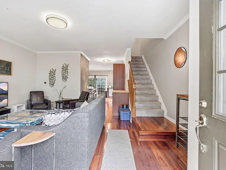 12109 Wedgeway Ct — Photo 3