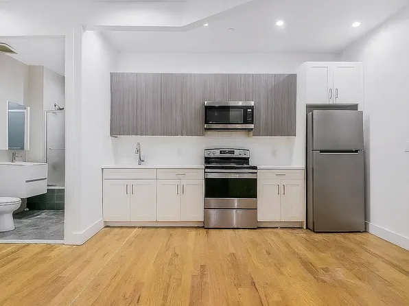 596 Powell Street image 1 of 6