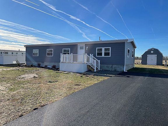 3rd image of 27566 Oak Meadow Dr