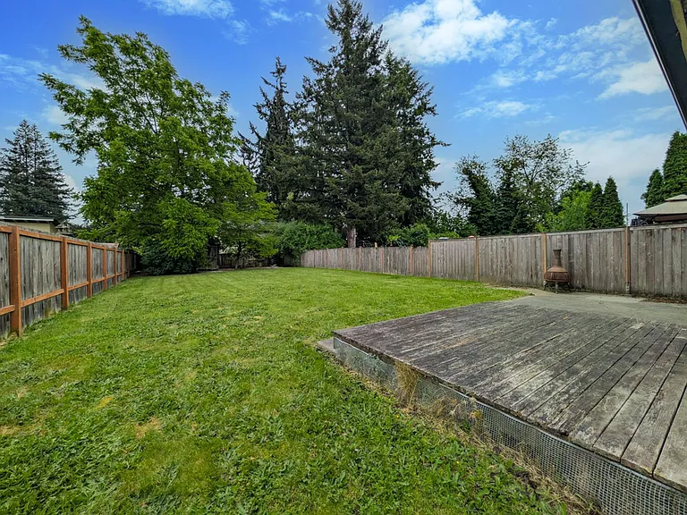 7625 51st Ave NE — Photo 11