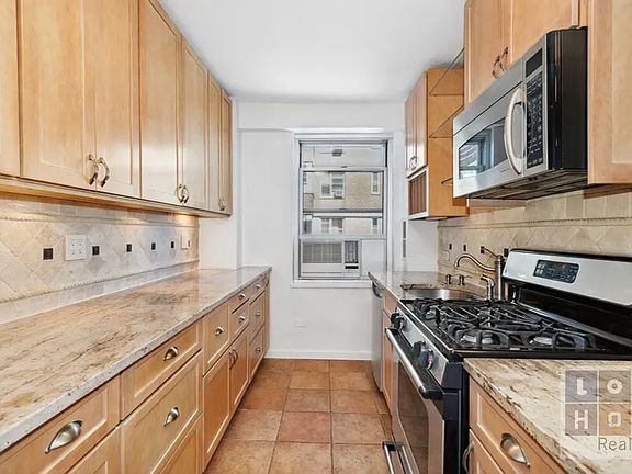 3rd image of 475 Franklin D Roosevelt Dr #1606