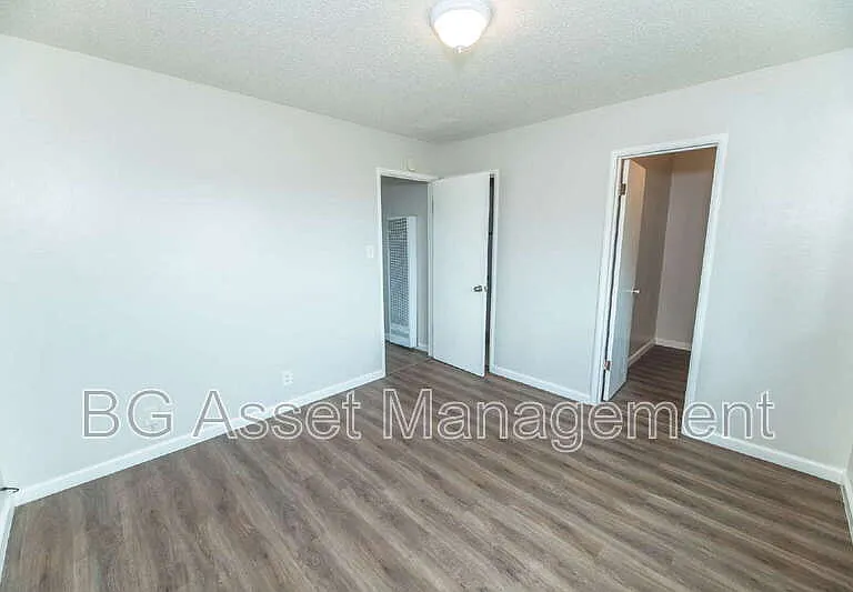 1333 Market Ave #3 — Photo 9