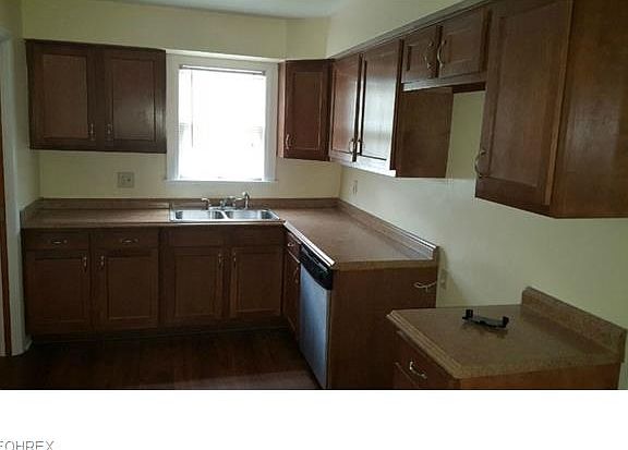 5th image of 13904 Royal Blvd