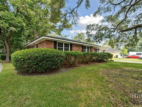 2nd image of 347 Oxford Drive
