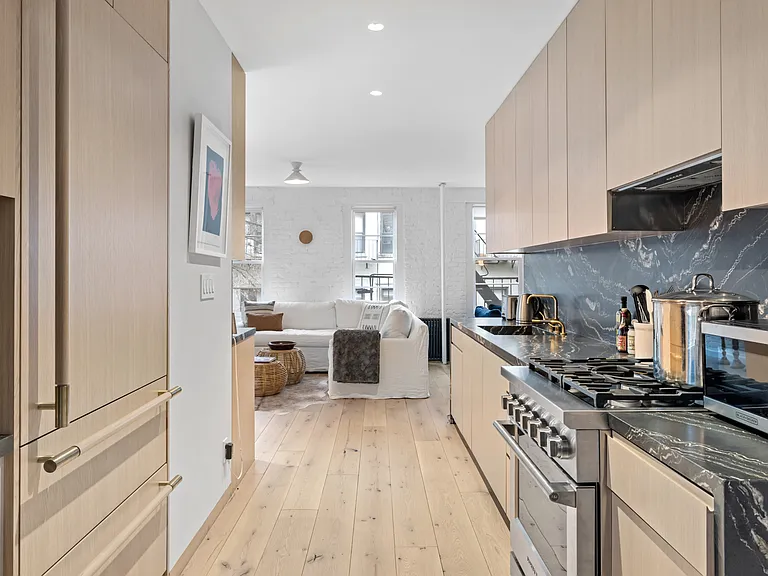 57 Thompson St #4E — Photo 4