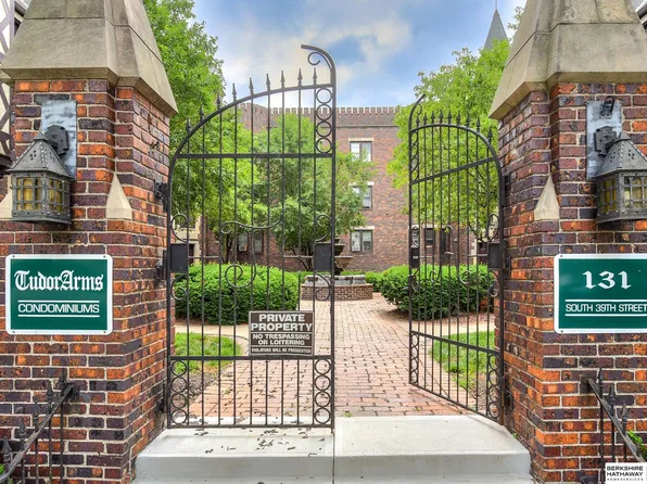 131 S 39th St APT 12, Omaha, NE 68131