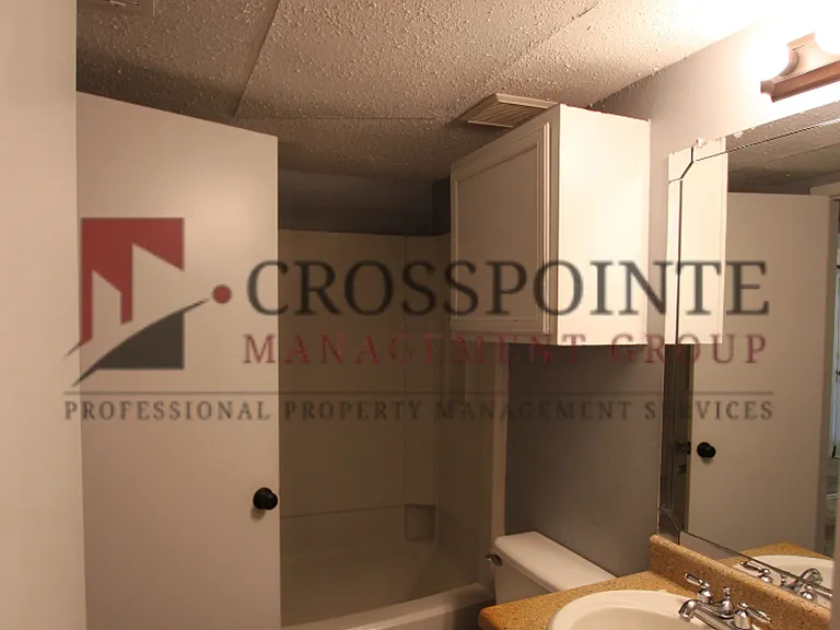 Heritage West Apartments — Photo 16