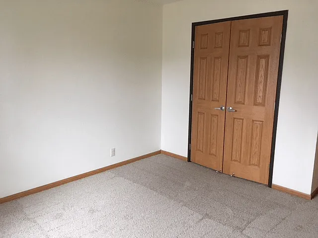 1120 Barrette St — Photo 5